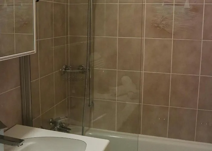 Wisteria House - Apartment *